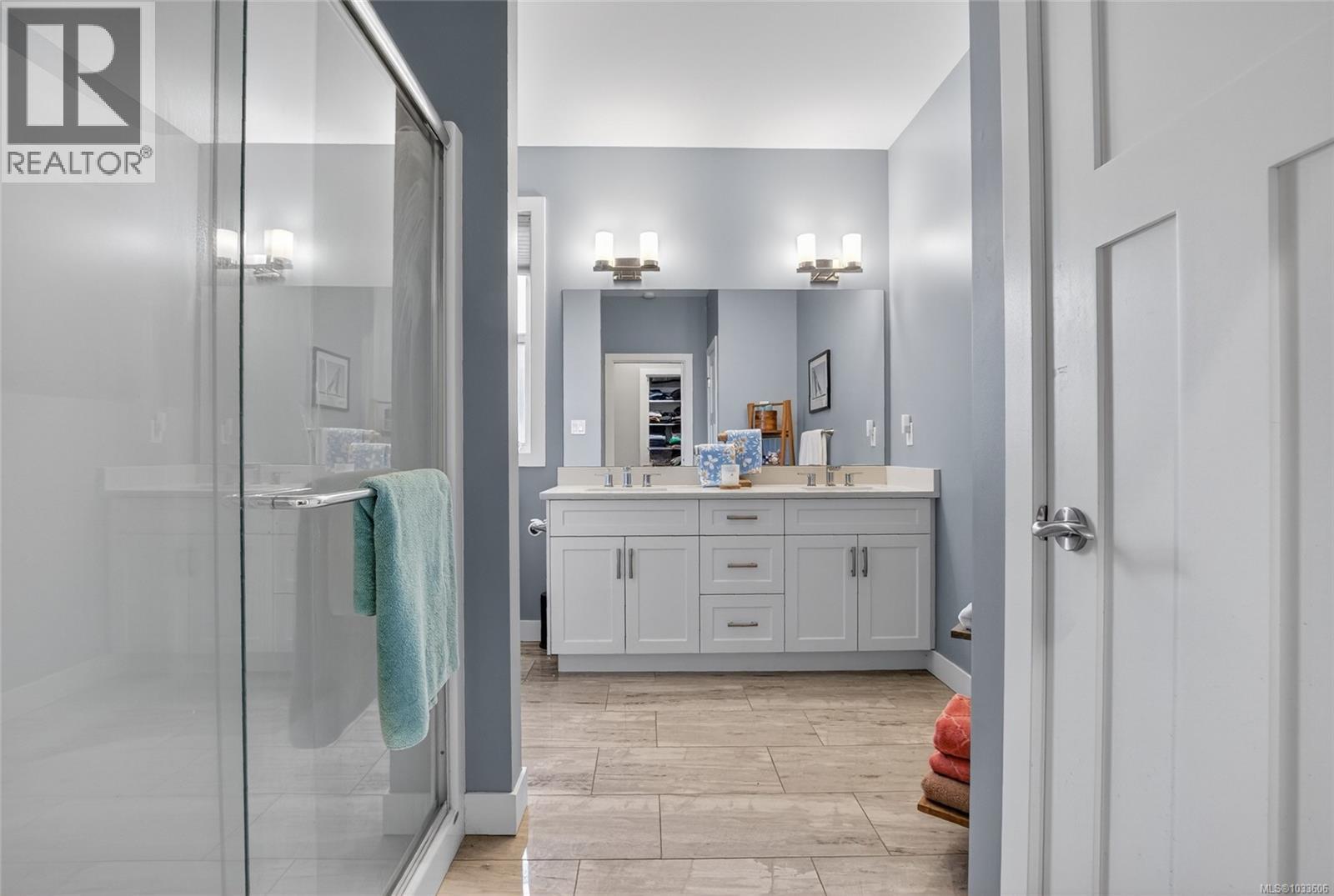 7284 Lakefront Dr - 53