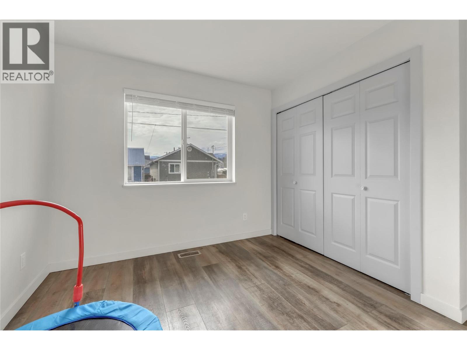 272 Burton Avenue - 21