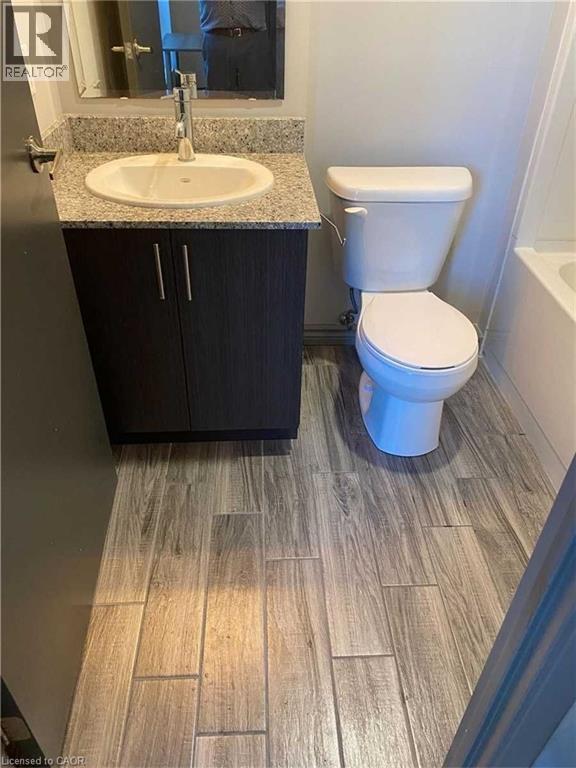 275 LARCH Street Unit# 203, Waterloo, Ontario, N2L3R2 — Photo 9
