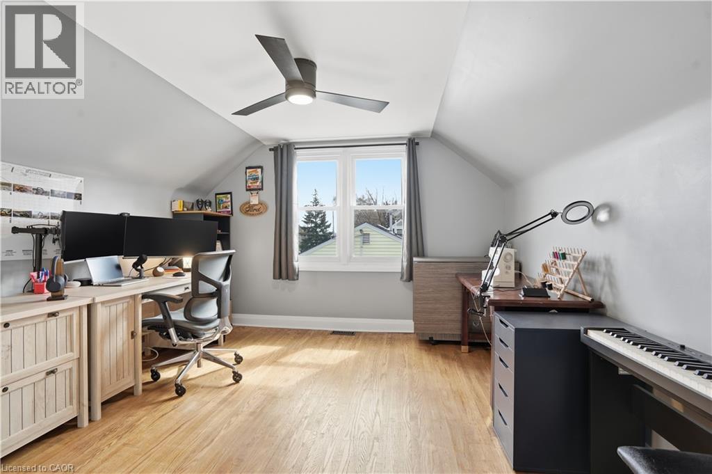 101 LIVINGSTON Avenue, Grimsby, Ontario, L3M1L4 — Photo 16