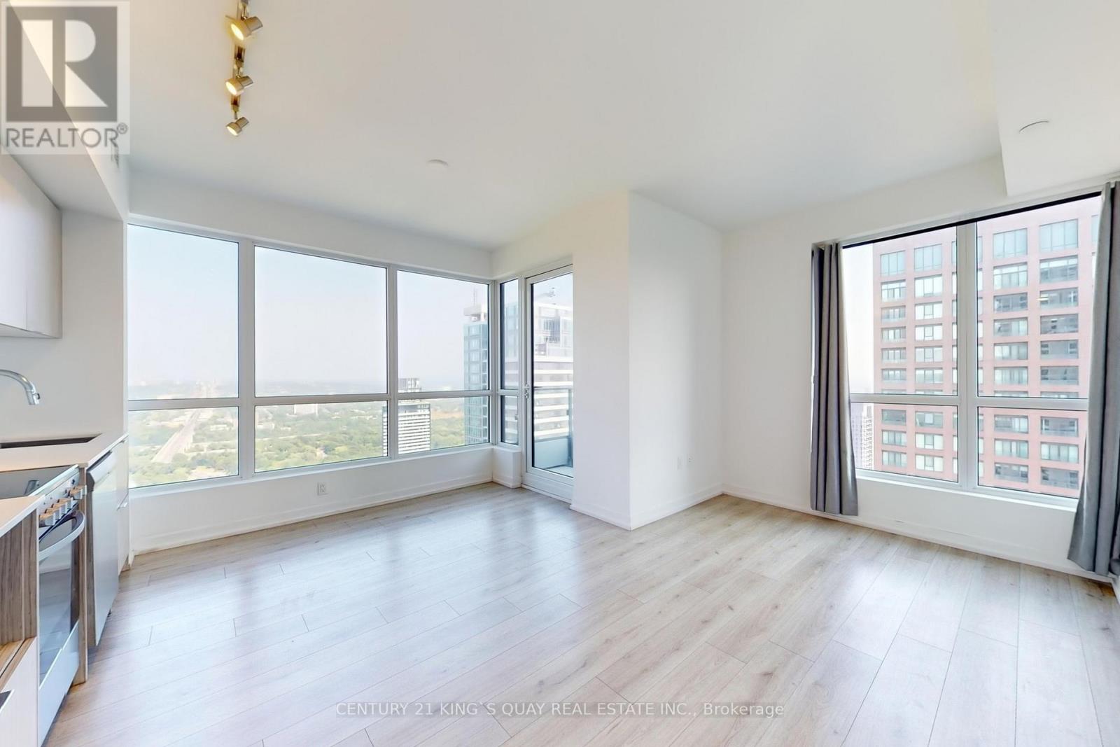 #4710 395 BLOOR STREET E - 12