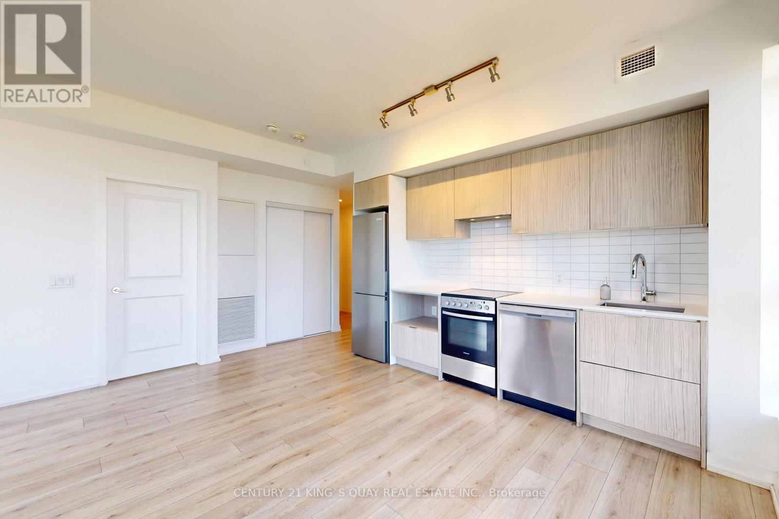 #4710 395 BLOOR STREET E - 16
