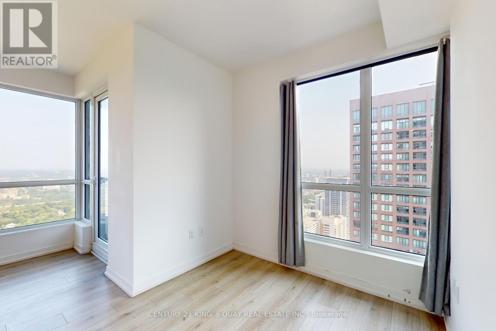 #4710 395 BLOOR STREET E - 19
