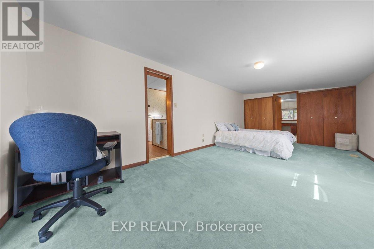 150 SUNSET DRIVE — photo 21