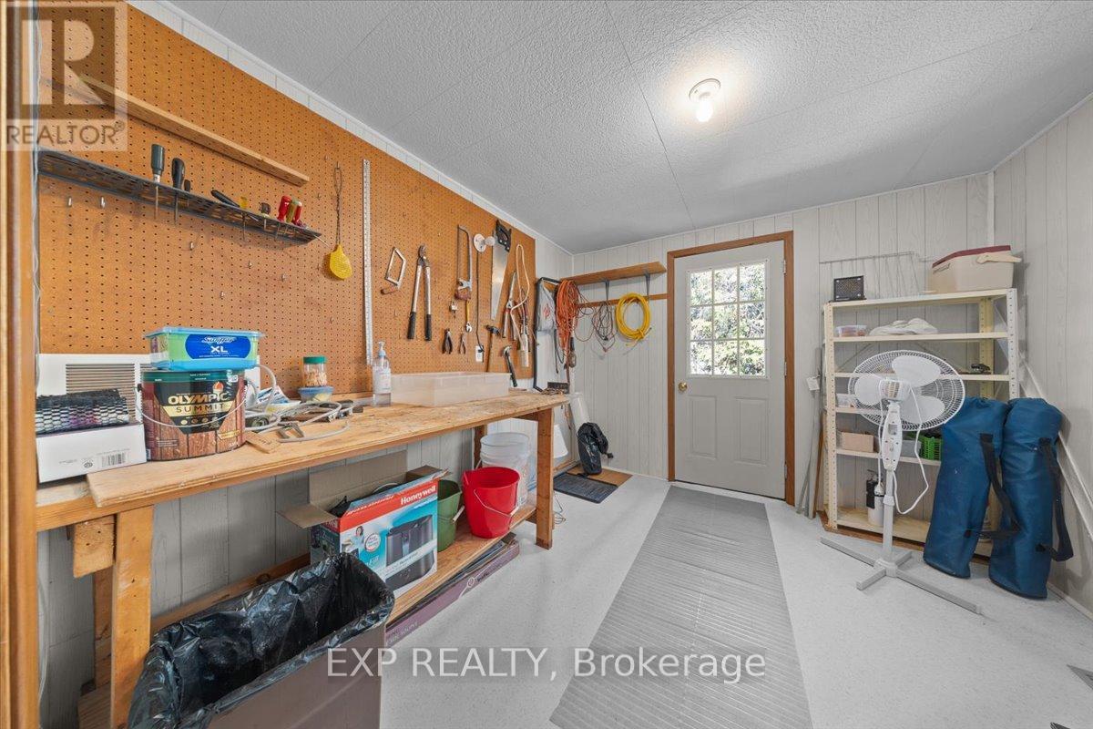 150 SUNSET DRIVE — photo 24