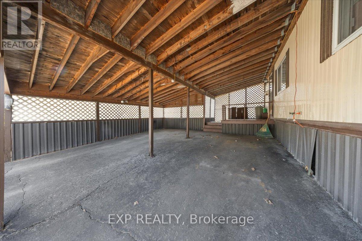 150 SUNSET DRIVE — photo 31