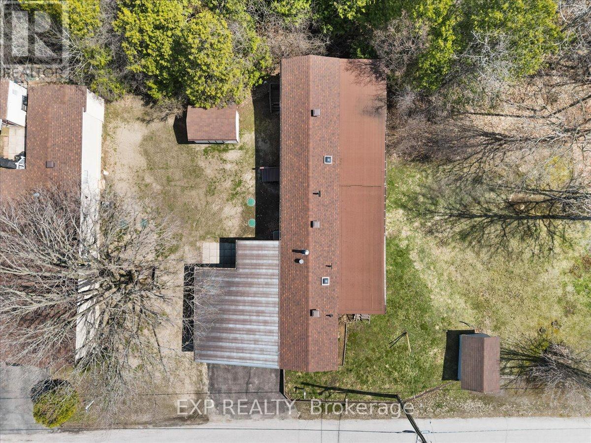 150 SUNSET DRIVE — photo 36