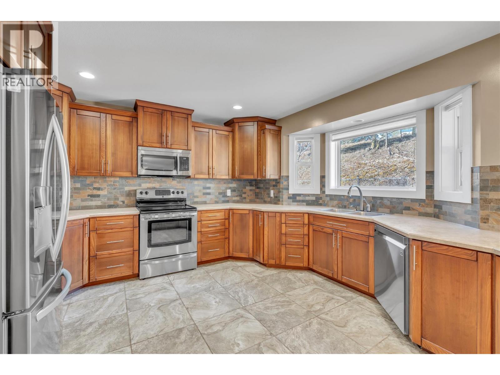 216 WESTRIDGE Court — photo 24