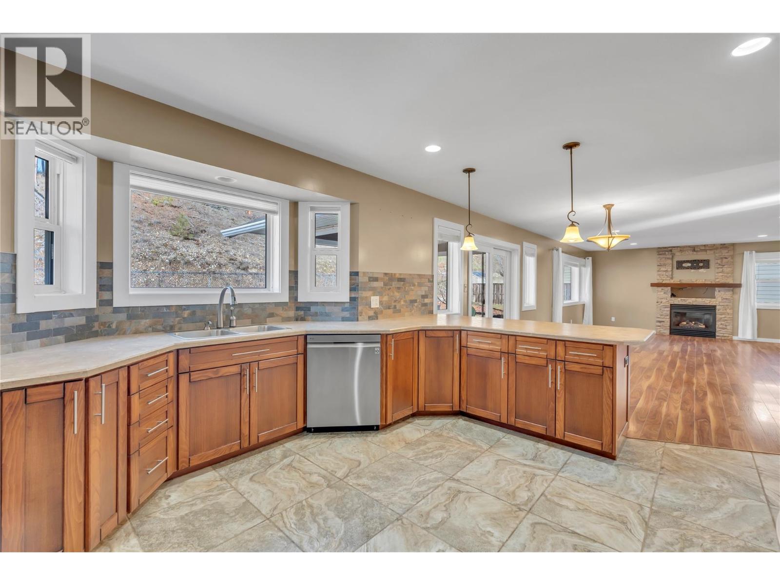 216 WESTRIDGE Court — photo 26