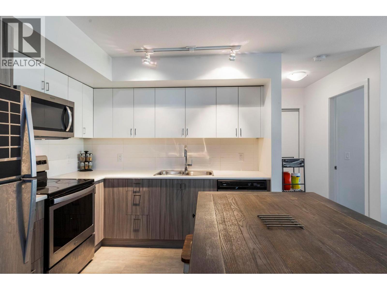 725 Academy Way Unit# 211, Kelowna