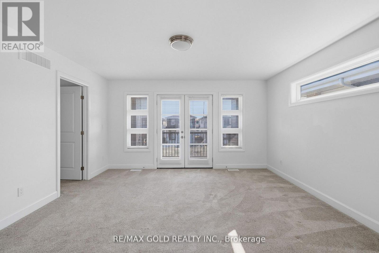33 WALDEN POND DRIVE — photo 38