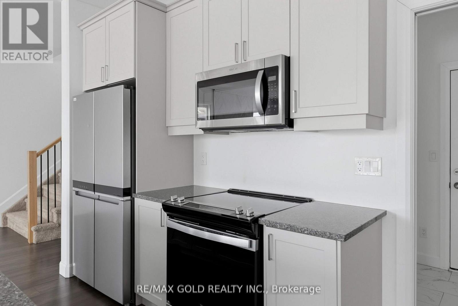 33 WALDEN POND DRIVE — photo 15
