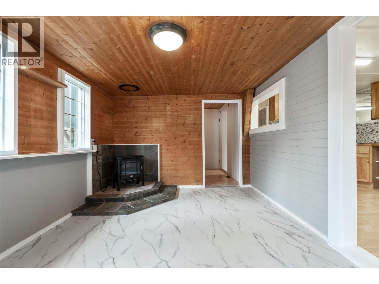 6670 Trans Canada Highway NE Unit# 10, Canoe