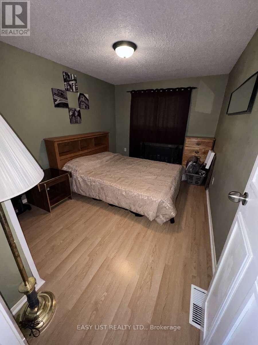 16 BULA DRIVE - 12