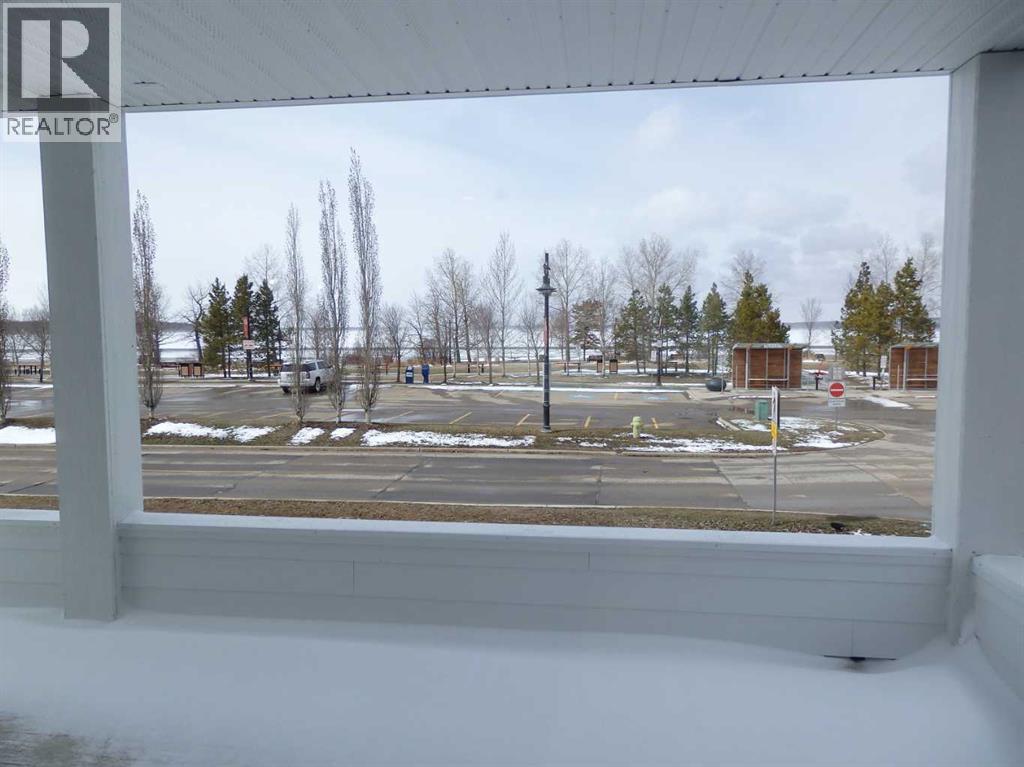 4205 Lakeshore Drive, Sylvan Lake