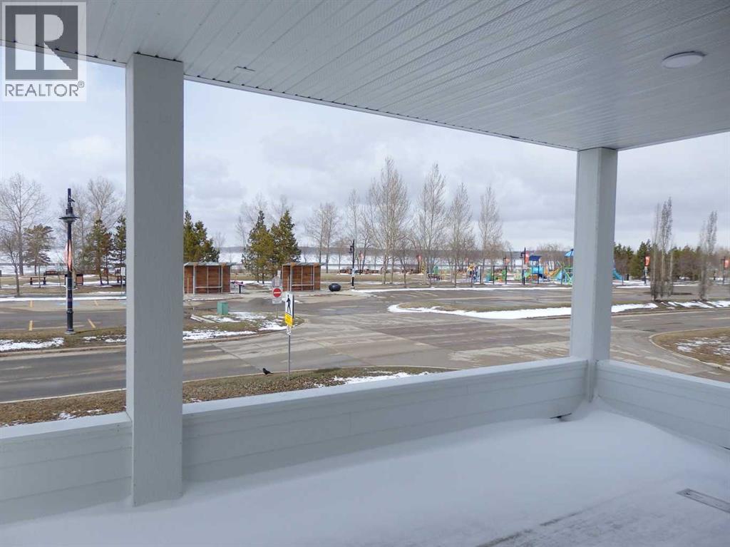 4205 Lakeshore Drive, Sylvan Lake