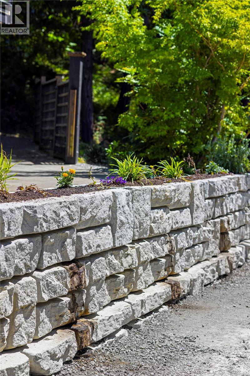 1158 Kathleen Dr - 46