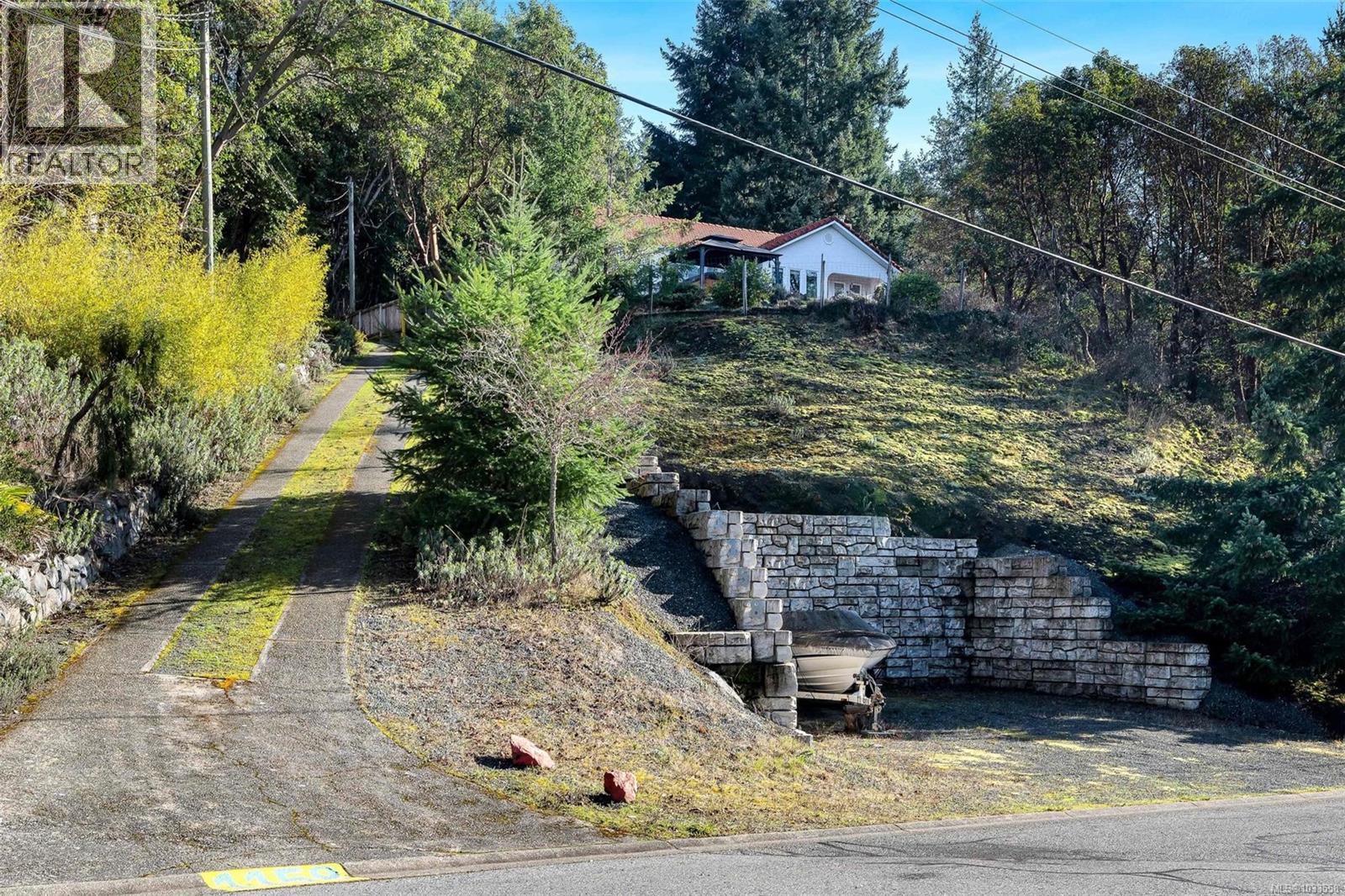 1158 Kathleen Dr - 66