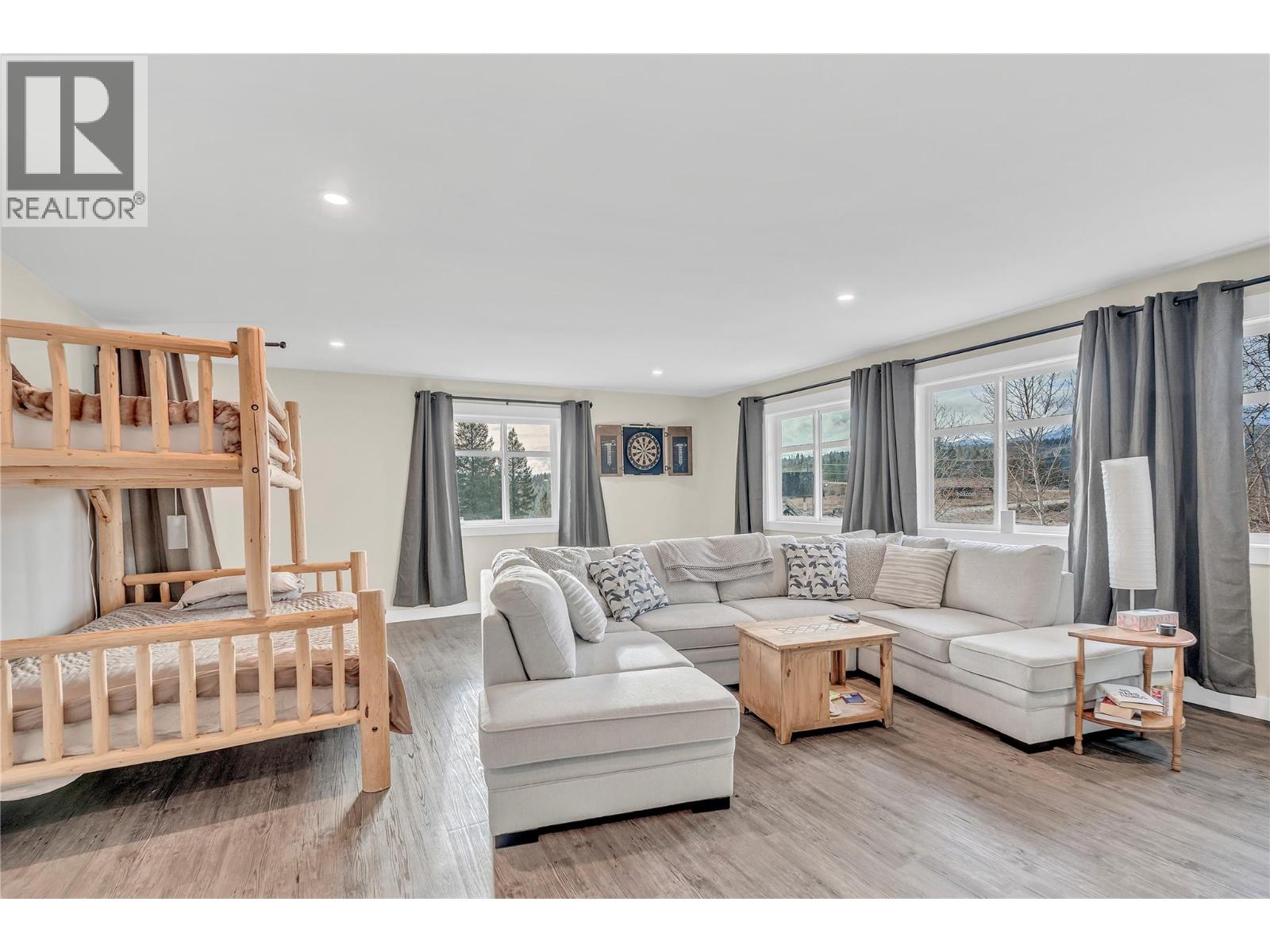 3-640 HWY 3, Princeton