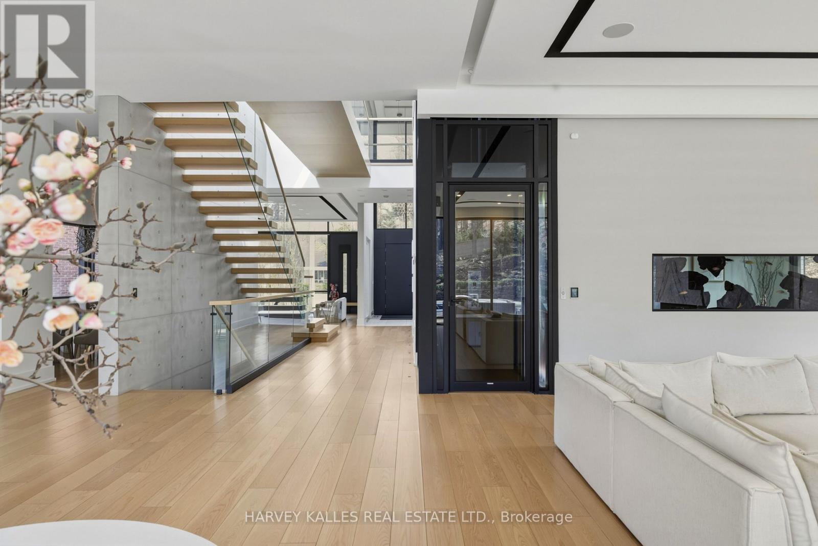 12 WINTON ROAD — photo 11