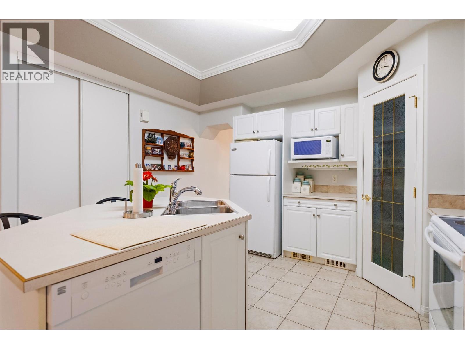 111 1330 Ridgeway Drive, Kelowna