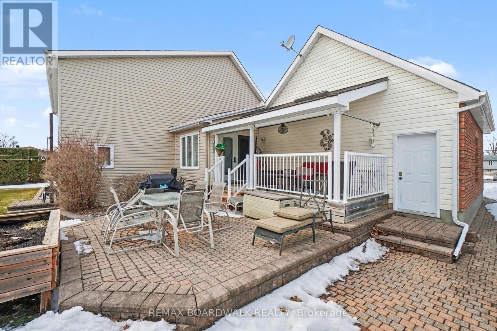32 FAUCHER BOULEVARD - 30