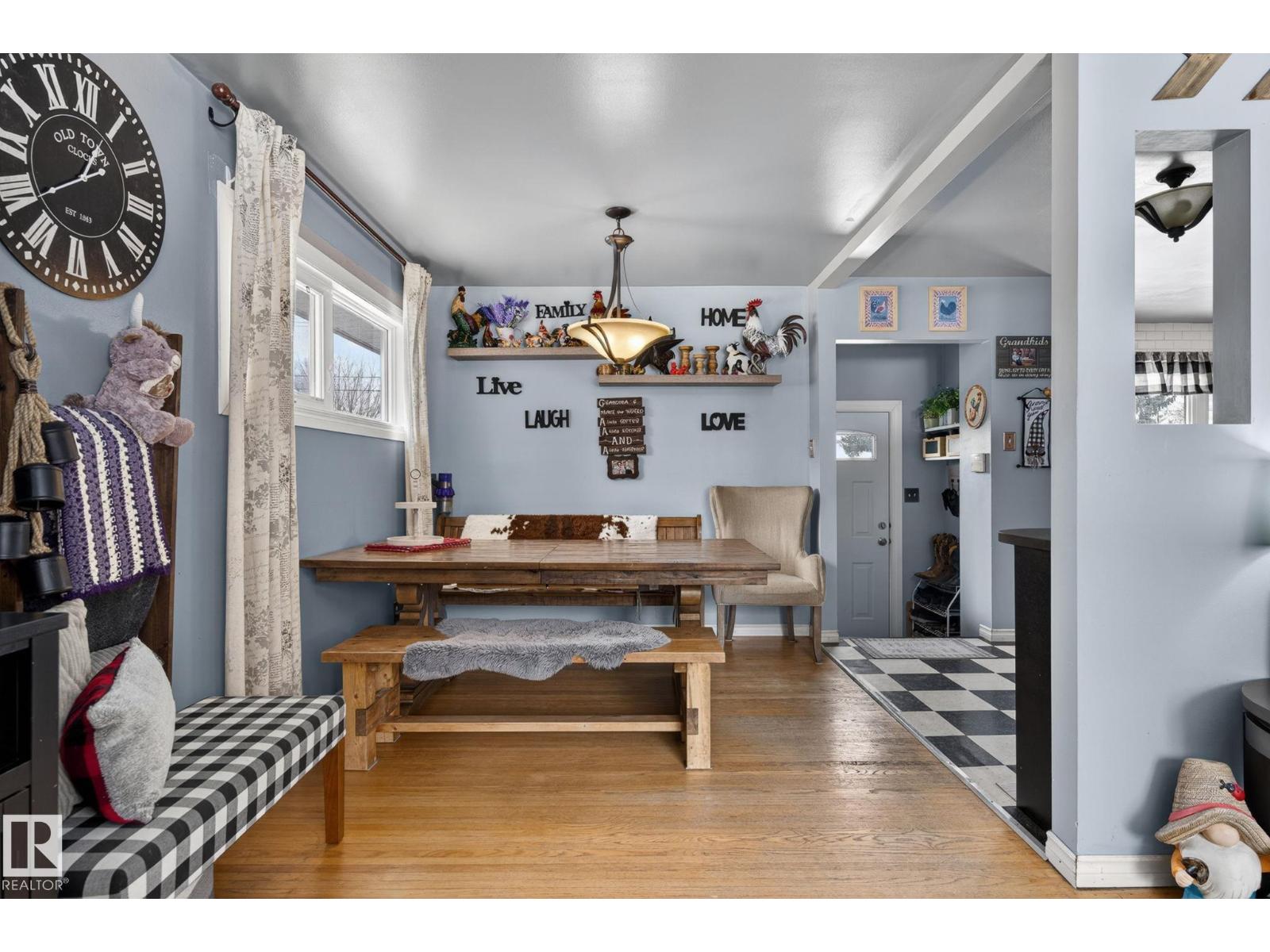 9112 130 AV NW, Edmonton