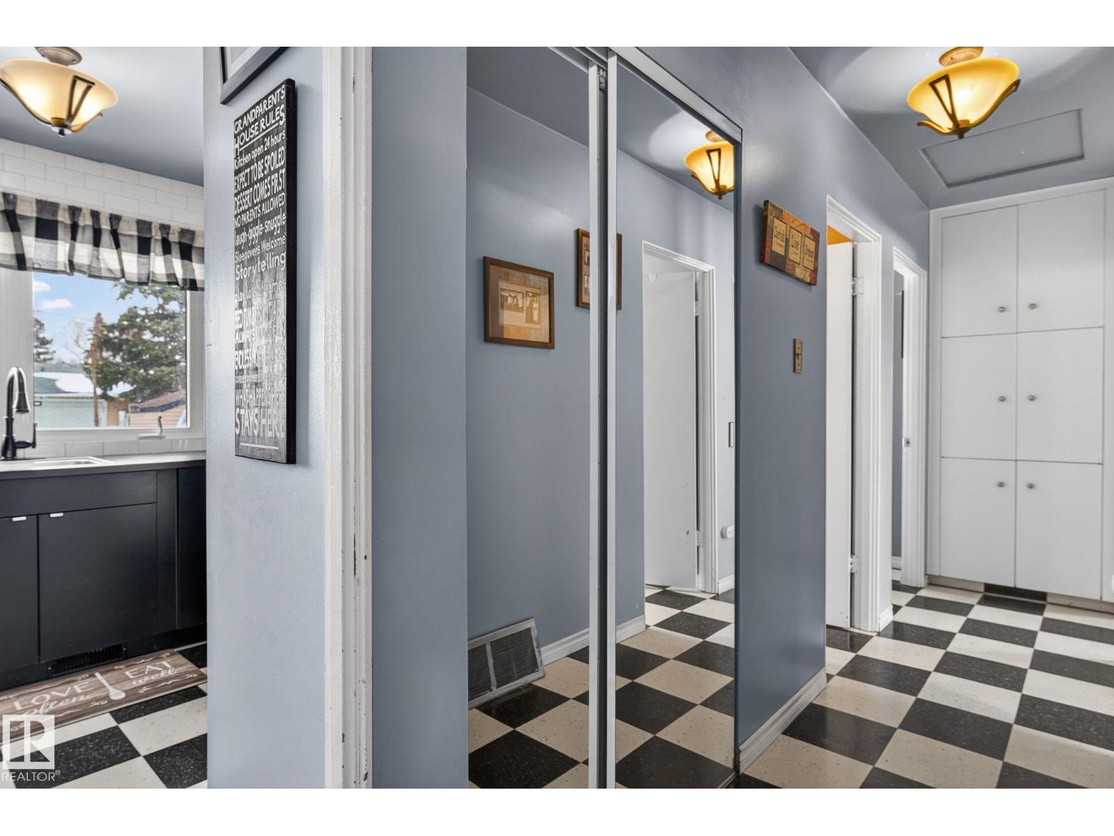 9112 130 AV NW, Edmonton