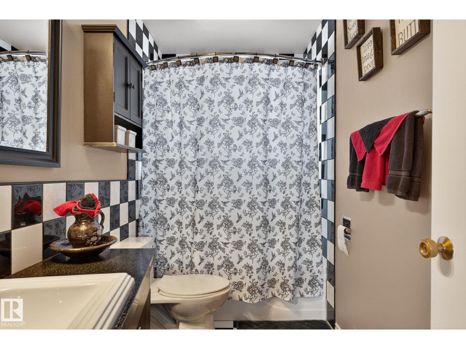 9112 130 AV NW, Edmonton