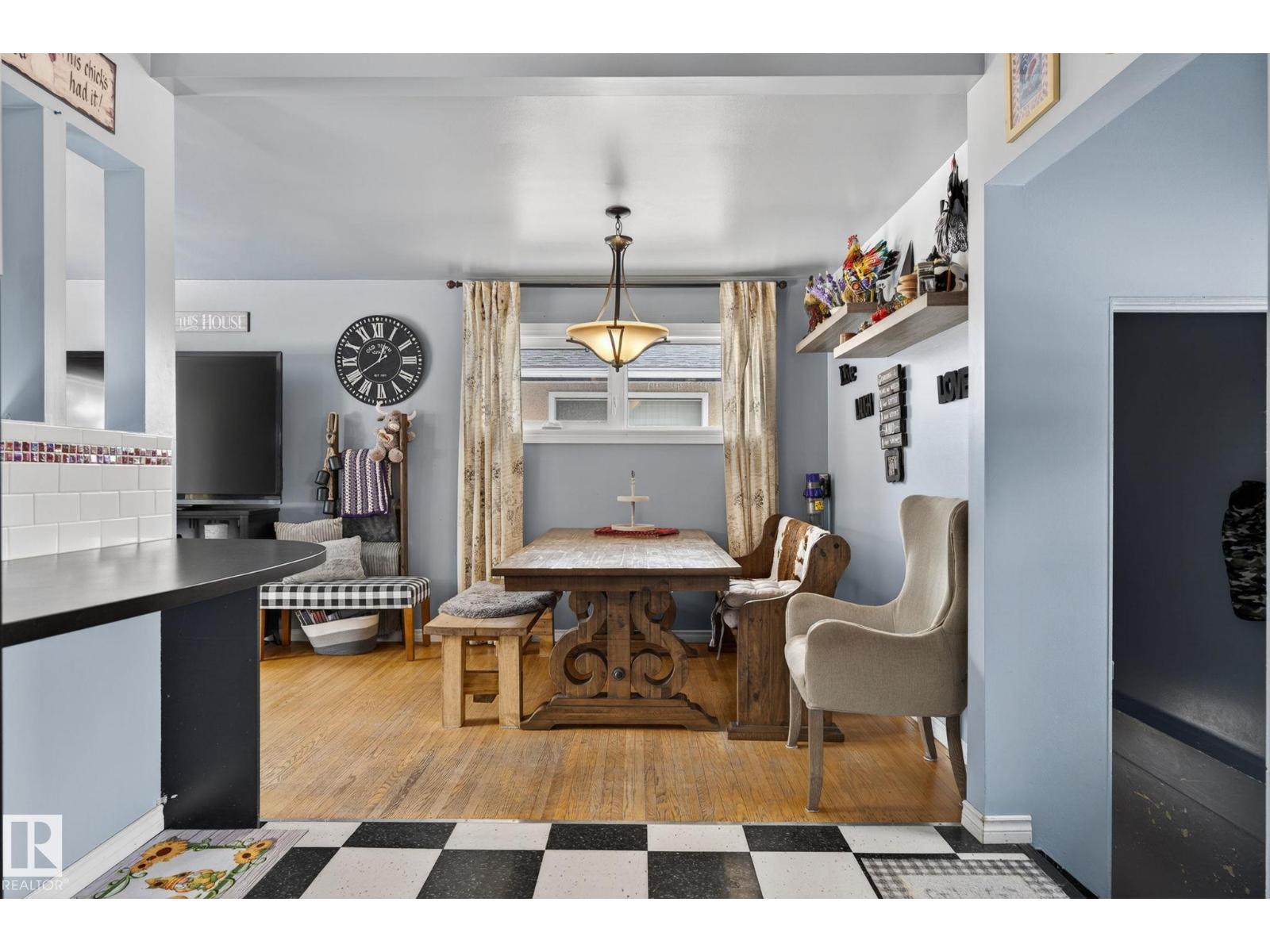 9112 130 AV NW, Edmonton