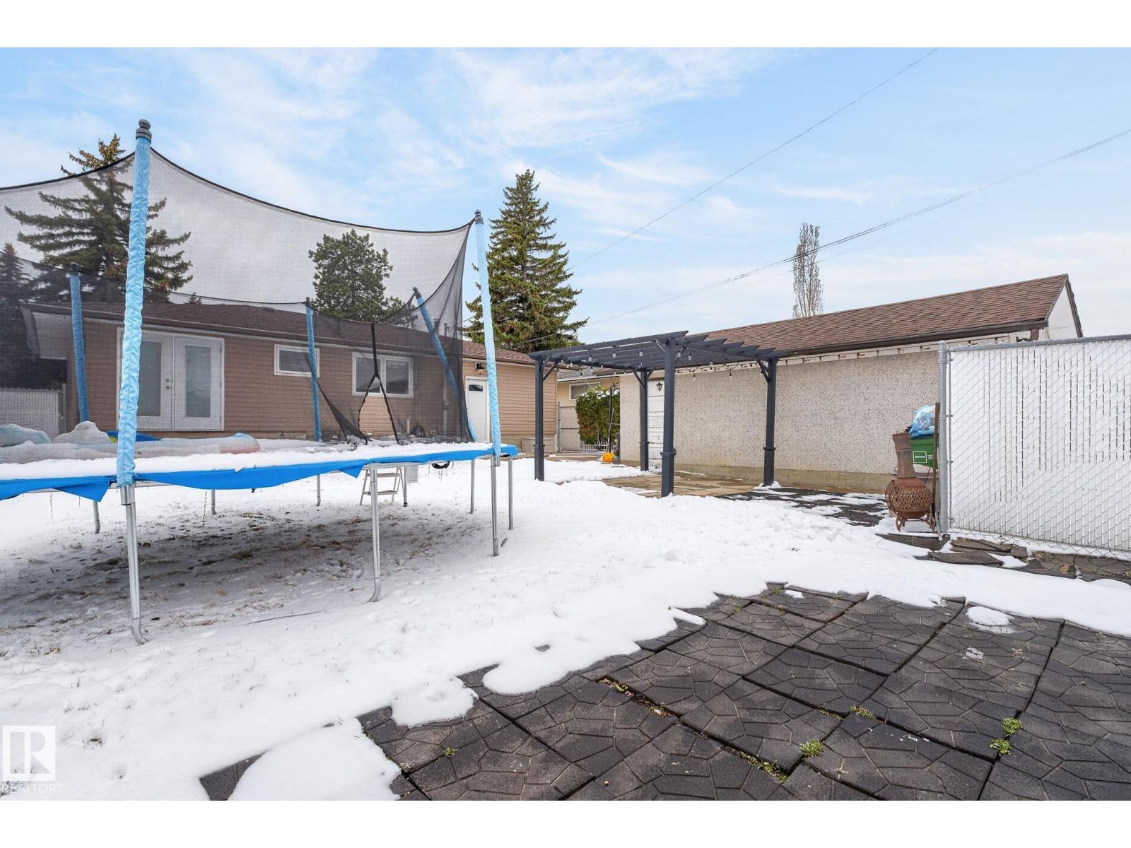 9112 130 AV NW, Edmonton