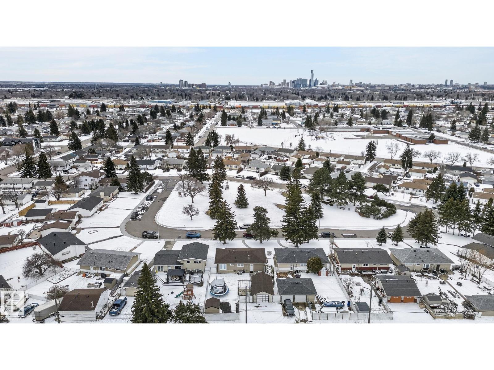 9112 130 AV NW, Edmonton