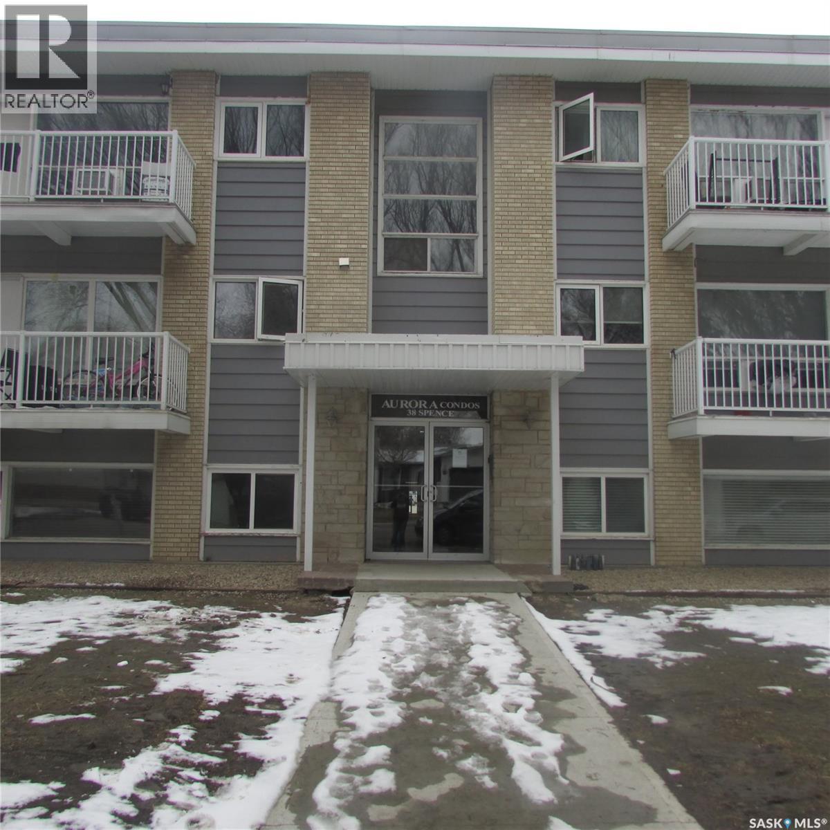 #3 38 Spence STREET - 1