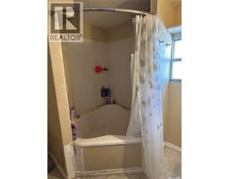 833 Beryl Avenue, Oxbow, SK S0C2B0 Photo 12