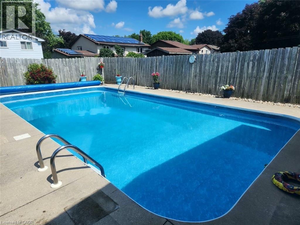218 ARRIS Crescent — photo 37