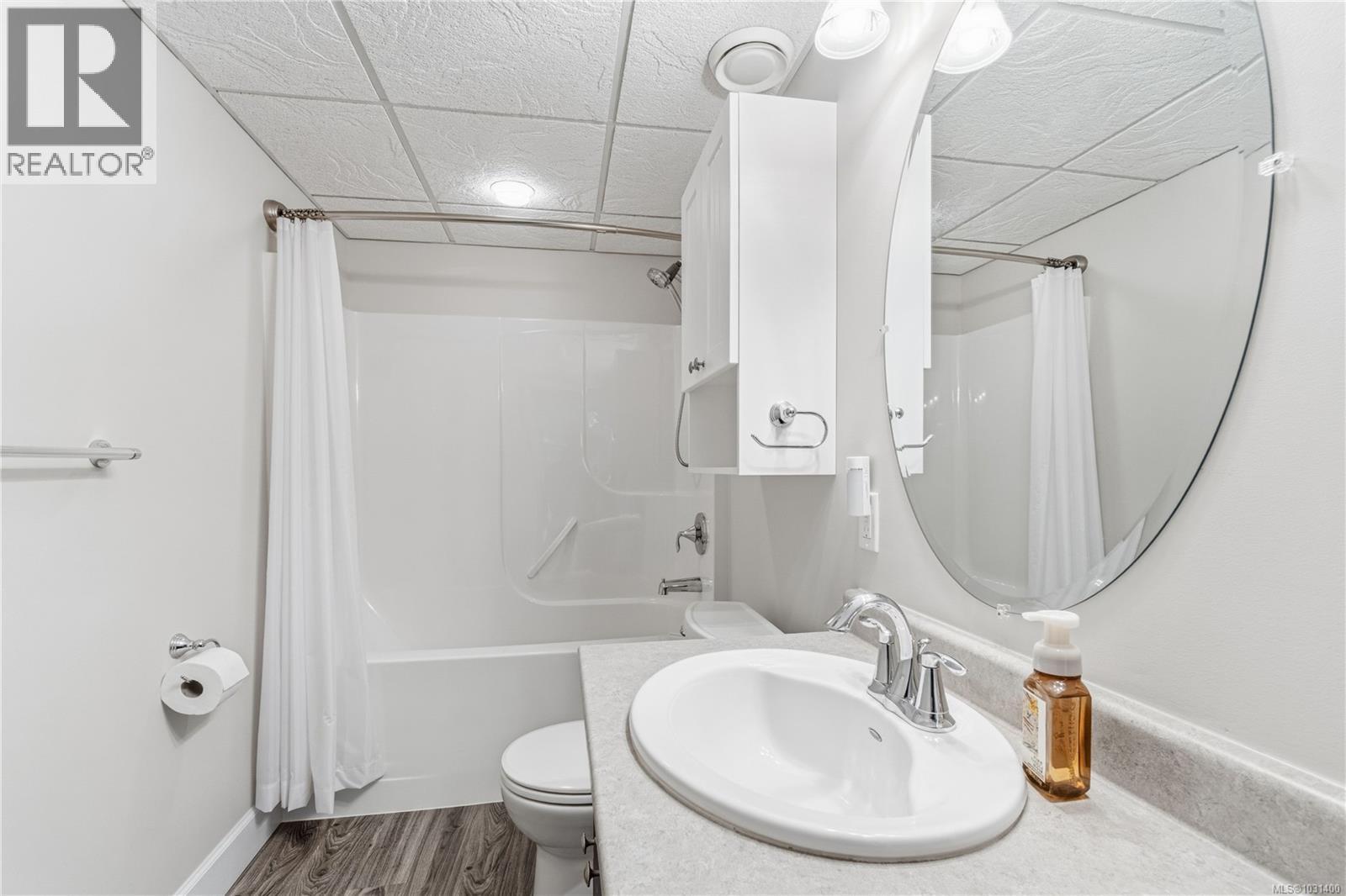 505 Hall Rd, Ladysmith