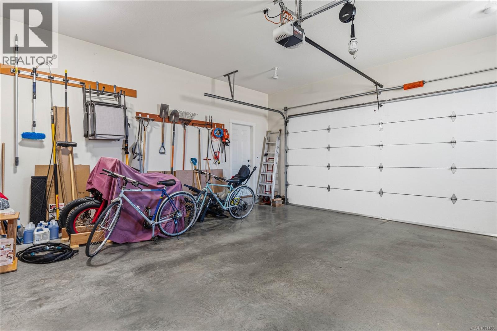 505 Hall Rd, Ladysmith