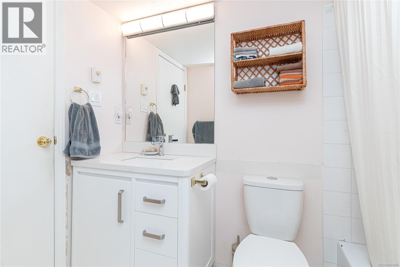 409 545 Manchester Road, Victoria