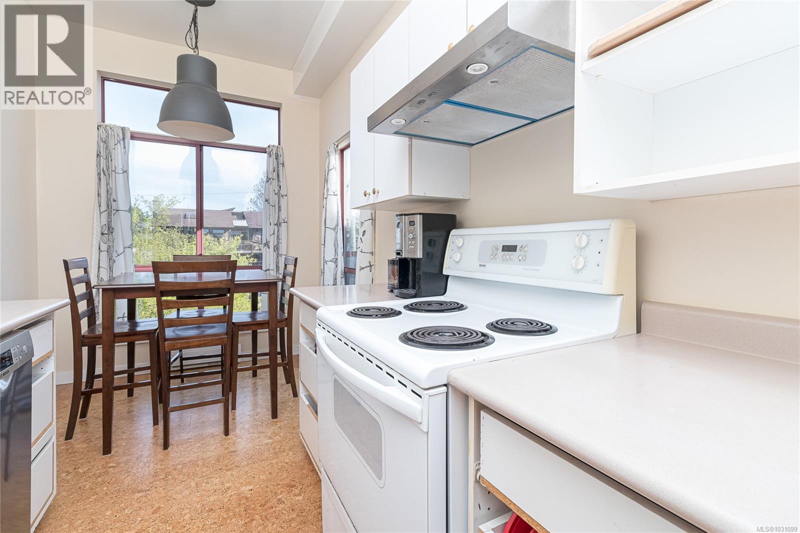 409 545 Manchester Road, Victoria