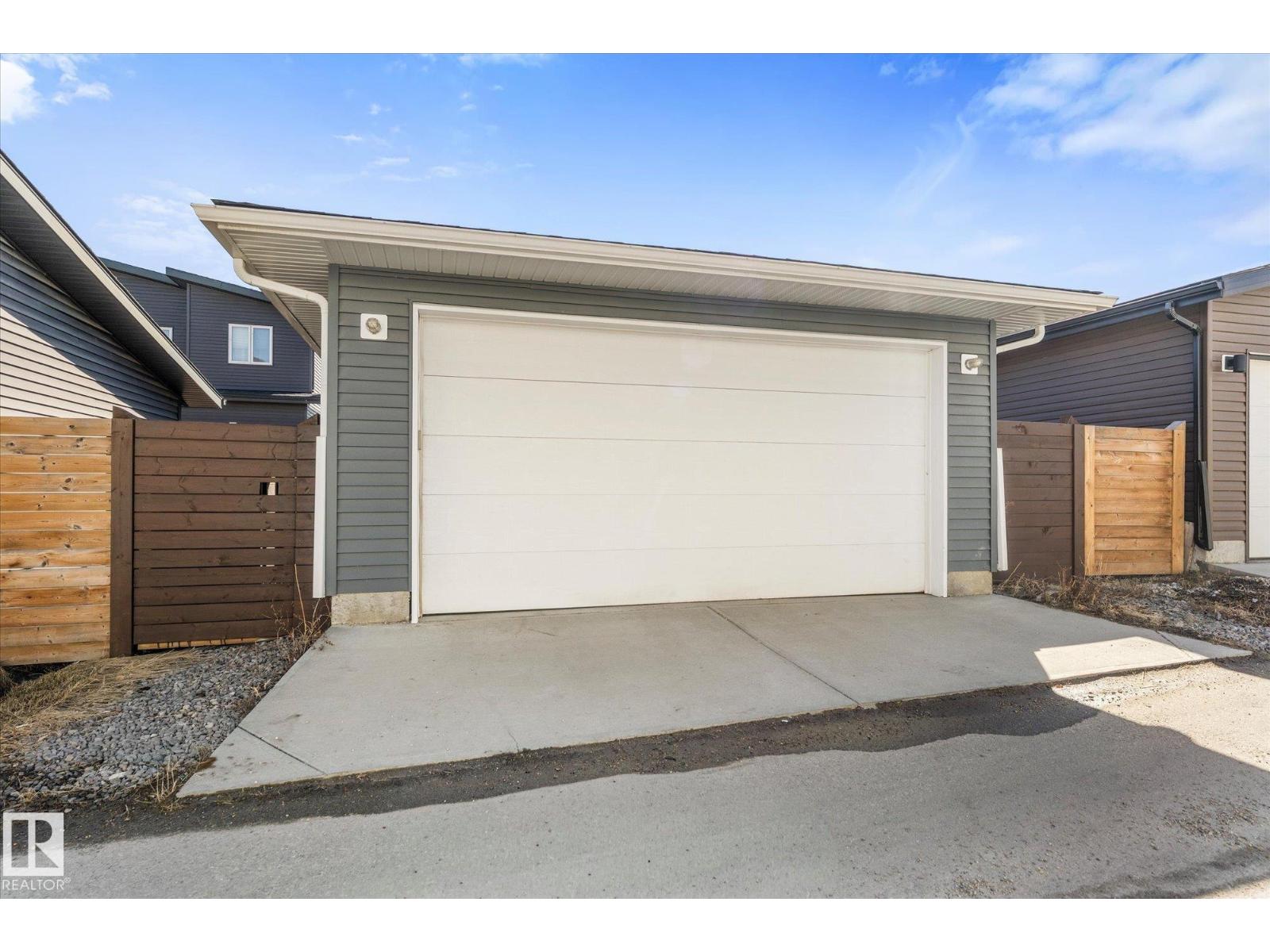 21 KENTON WY, Spruce Grove