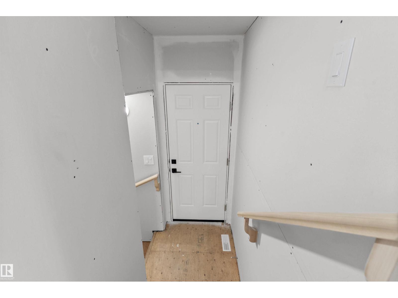 928 18 AV NW - 36