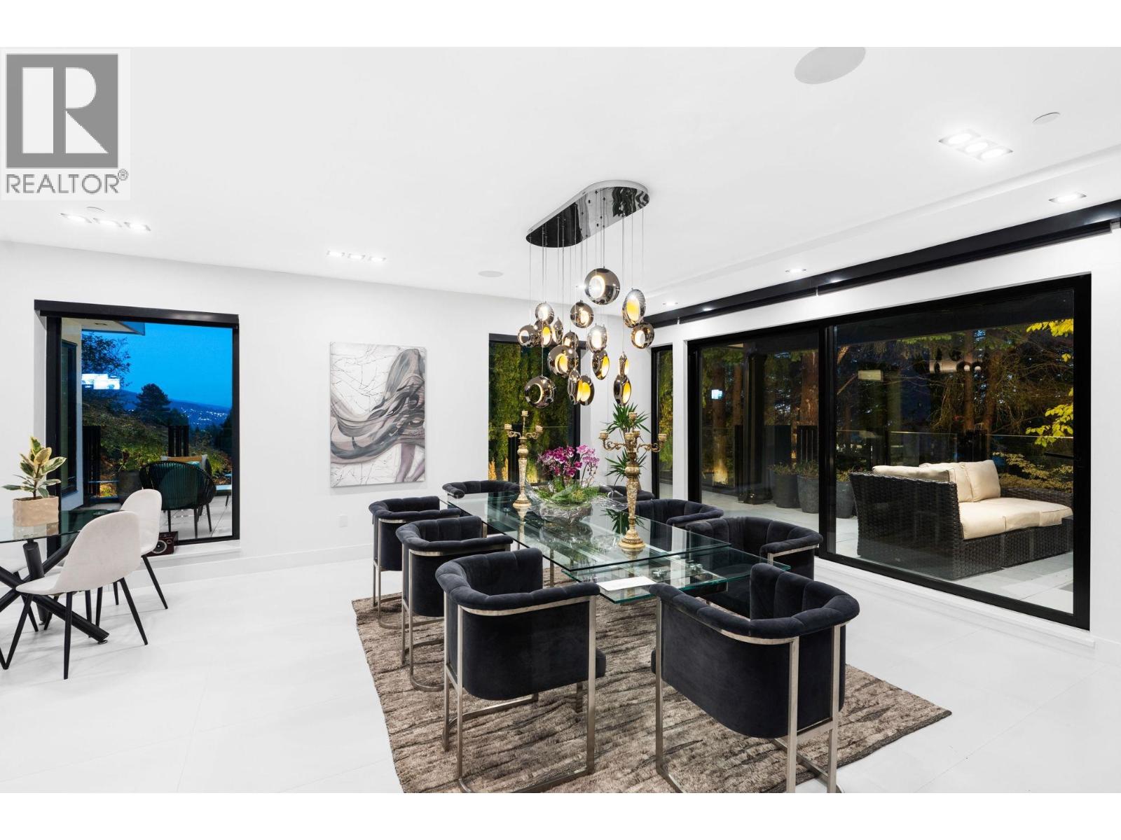 1110 HILLSIDE ROAD, West Vancouver