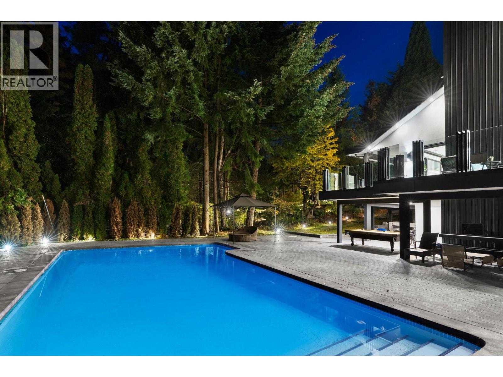 1110 HILLSIDE ROAD, West Vancouver