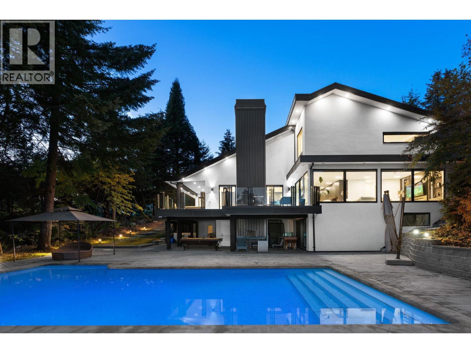 1110 HILLSIDE ROAD, West Vancouver