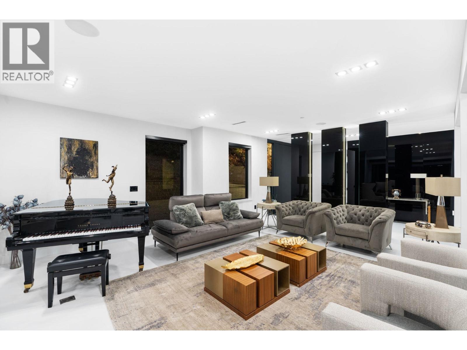 1110 HILLSIDE ROAD, West Vancouver