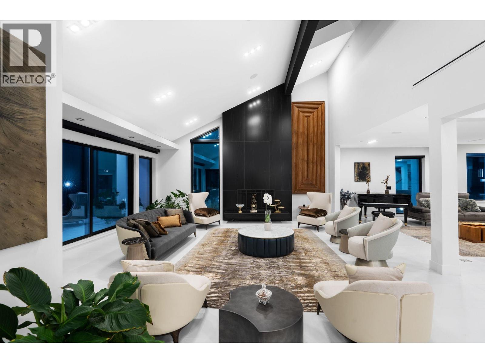1110 HILLSIDE ROAD, West Vancouver