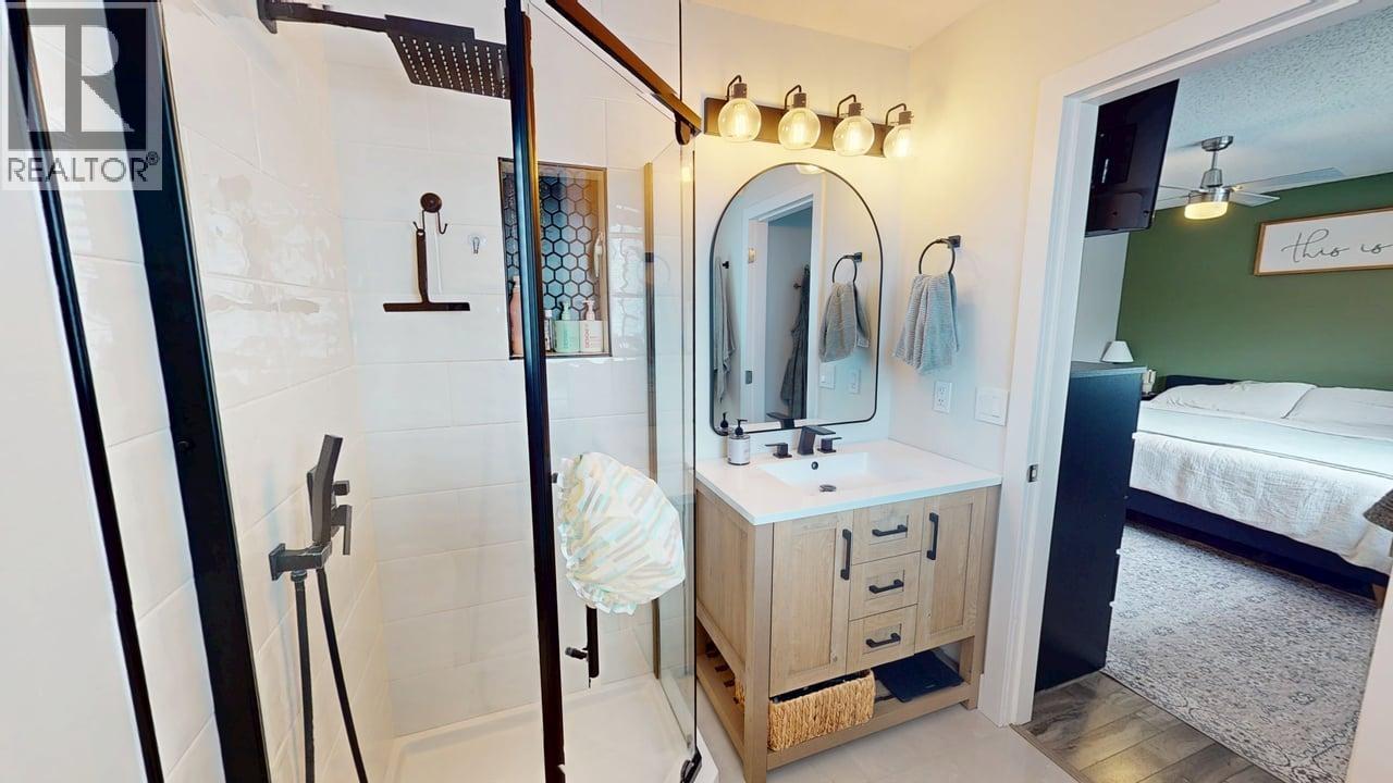 9807 114A AVENUE - 18