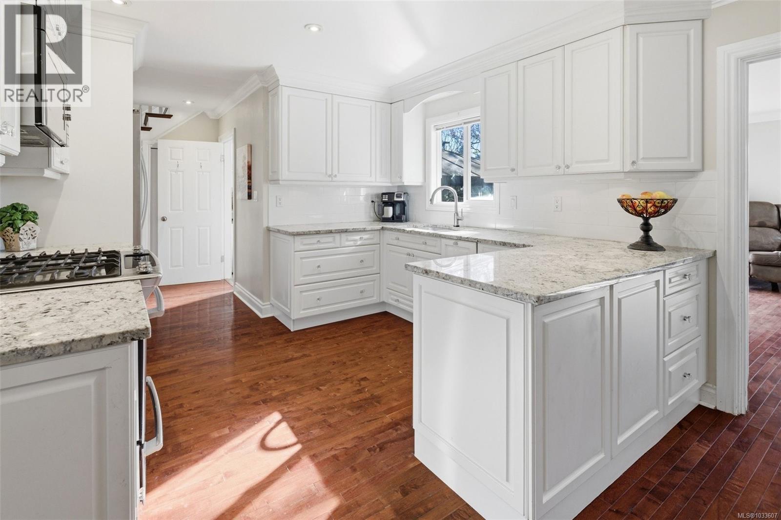  4104 Longview Drive, Saanich