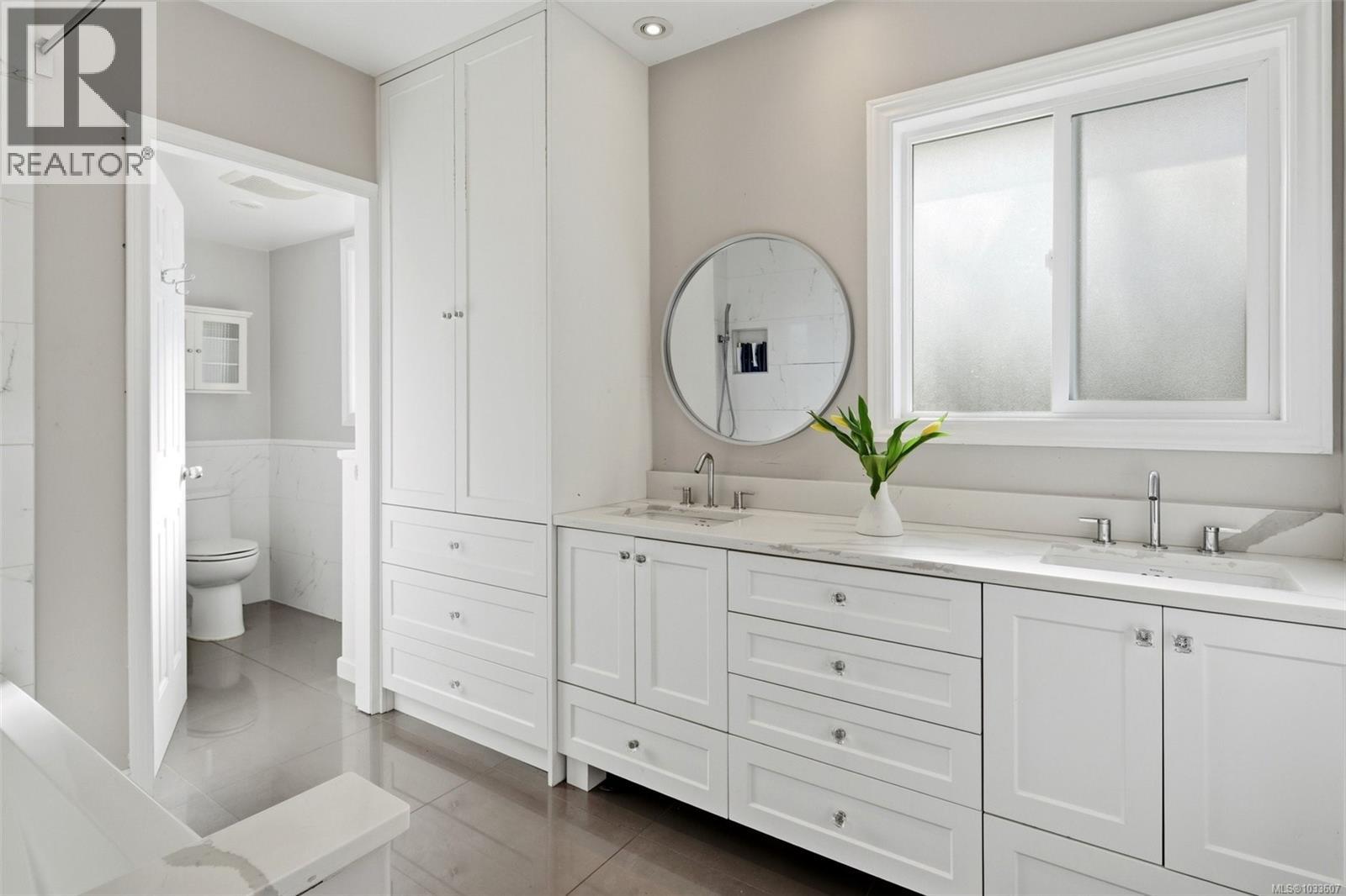  4104 Longview Drive, Saanich