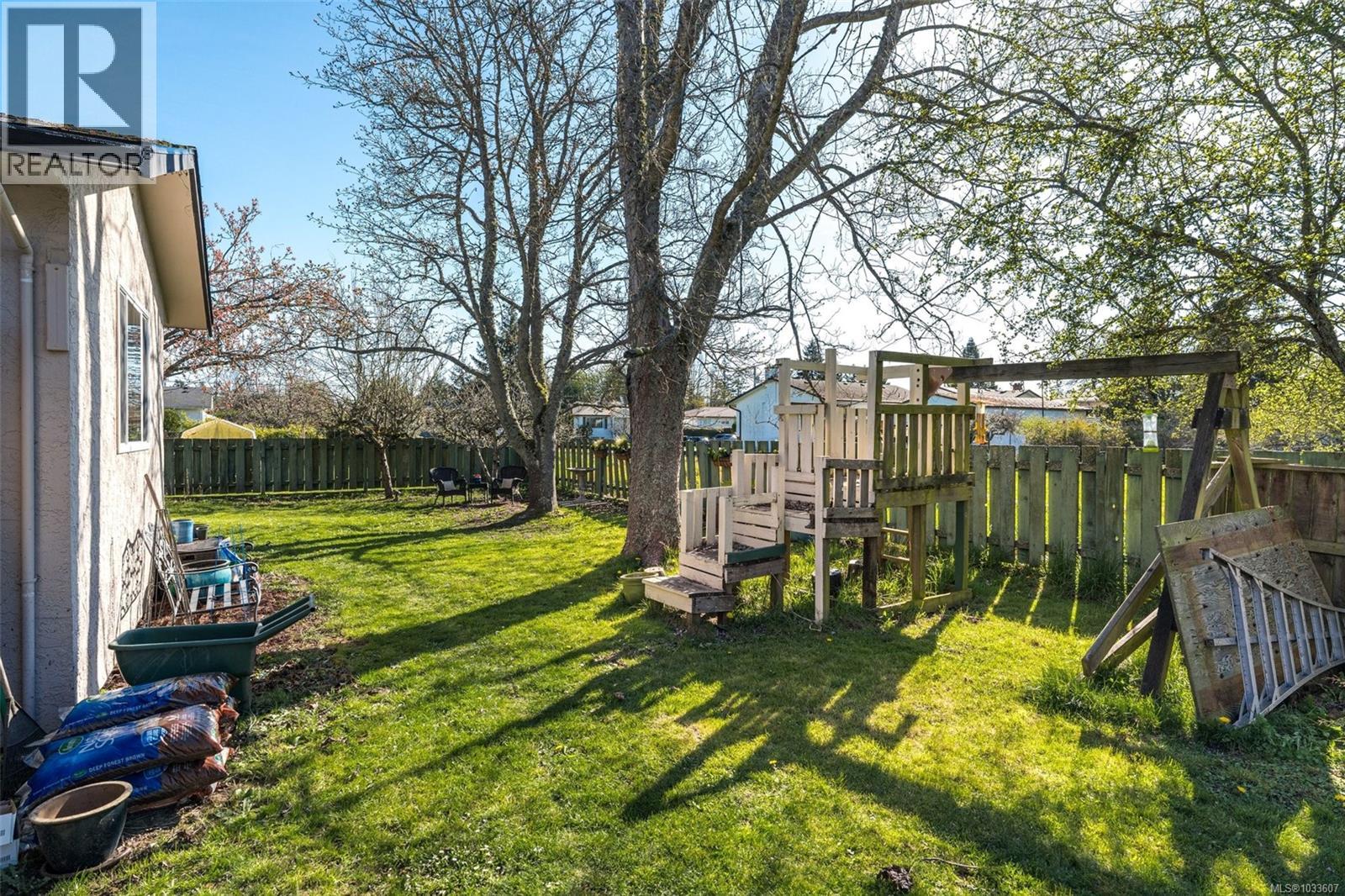  4104 Longview Drive, Saanich